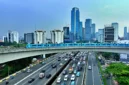Langit cerah di kawasan Jakarta dengan prakiraan cuaca BMKG untuk wilayah Jabodetabek pada Sabtu 15 Agustus 2026. (Posnews/PT KAI)