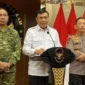 Menko Polkam Djamari Chaniago memberikan keterangan pers terkait video demo besar yang dipastikan hoaks. (Posnews/Menko Polkam)