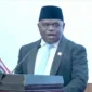 Menteri HAM Natalius Pigai mengikuti Upacara HUT ke-81 Kemerdekaan RI di Lapangan Kantor Gubernur Papua Tengah, Nabire. (Posnews/Ist)