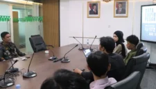 Tri Waluyo menerima audiensi Koalisi Santri Kota di DPRD DKI Jakarta. (Posnews/MR)