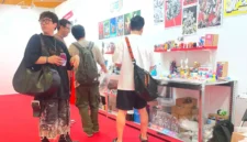 Paviliun Indonesia menampilkan karya art toys kreator Indonesia di URBAN BREAK & TOY CON SEOUL 2026, Seoul. (Posnews/Kemendag)