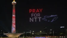 Pertunjukan Malam Merdeka HUT ke-81 RI di kawasan Monas dan Bundaran HI Jakarta dengan pesan Pray for NTT.
