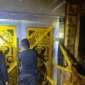 Petugas Bareskrim Polri menyegel HH Club Planet 3.0 di Batam dalam operasi dugaan peredaran narkoba. (Posnews/Bareskrim Polri)