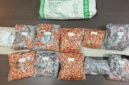 Petugas Bareskrim mengungkap jaringan narkoba etomidate di Rupat, Bengkalis, dengan barang bukti 1.400 vape dan ekstasi. (Posnews/Bareskrim)