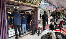 Polisi Gerebek Toko Emas di Kampar, Ratusan Gram Emas Diduga Berasal dari PETI