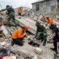 BNPB mencatat 68 orang meninggal dan 213 luka akibat gempa M 7 di NTT. Basarnas tetap siaga, sementara dua rumah sakit lapangan dikirim.