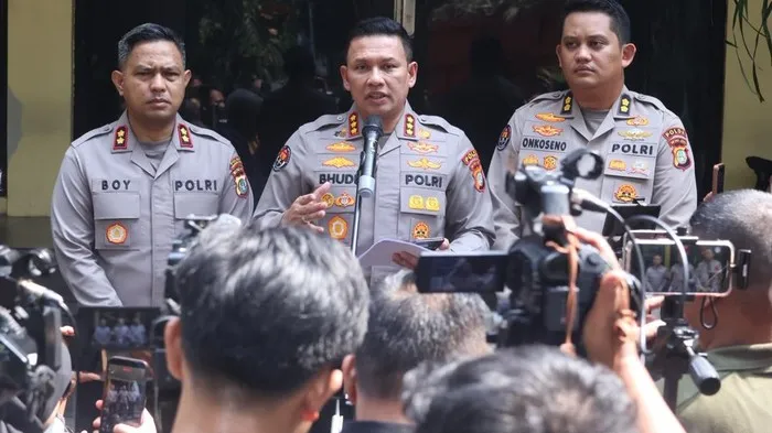 Kabid Humas Polda Metro Jaya Kombes Pol Budhi Hermanto. Posnews/Humas PMJ)