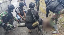 Ilustrasi, Prajurit TNI melakukan pengamanan di wilayah Papua Tengah setelah kontak tembak dengan KKB di Jila. (Posnews/Ist)