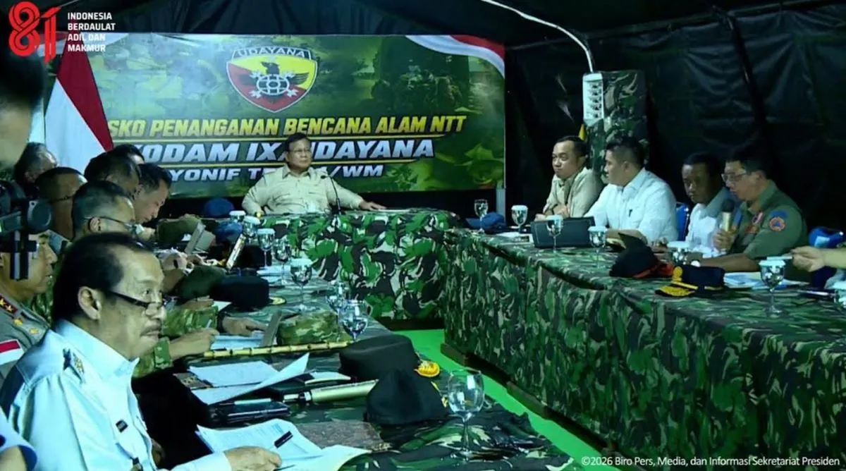 Presiden Prabowo Subianto meninjau penanganan korban gempa NTT M7,7 di Kabupaten Nagekeo. (Posnews/YouTube)
