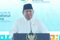 Presiden Prabowo Subianto menyampaikan pesan kesejahteraan rakyat saat penutupan Muktamar ke-35 NU di Jombang. (Posnews/HUmas NU)
