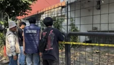 Proses ekshumasi makam Sutrimo di Desa Wlahar Kecamatan Wangon Kabupaten Banyumas. (Posnews/Ist)