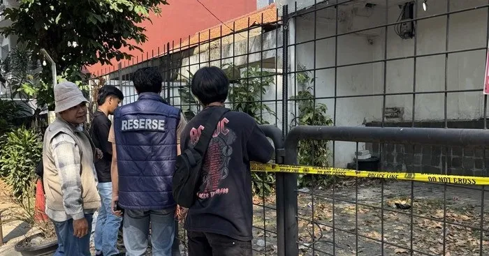 Proses ekshumasi makam Sutrimo di Desa Wlahar Kecamatan Wangon Kabupaten Banyumas. (Posnews/Ist)