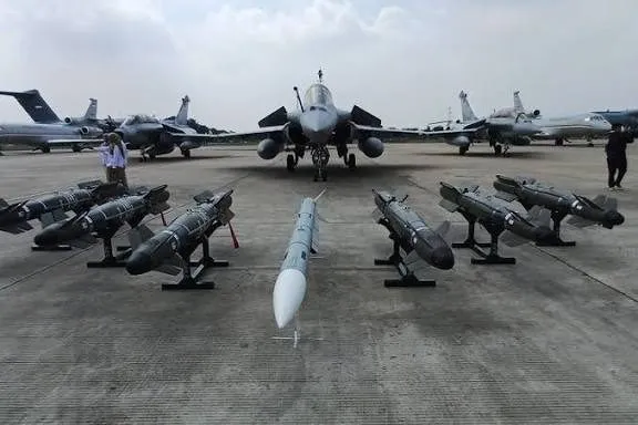 Langit Istana Merdeka Bakal Diguncang Rafale dan A400. (Posnews/Ist)