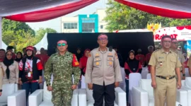 Ribuan warga mengikuti Jamuan Rakyat Koja 2026 di Stadion Rawa Badak Jakarta Utara. (Posnews/Polsek Koja)