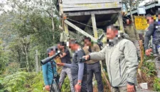 Personel Operasi Damai Cartenz melakukan penyisiran di kawasan Tembagapura, Mimika, Papua Tengah. (Posnews/Bareskrim)
