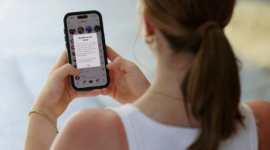 Pembelaan aturan digital anak. Pemerintah Australia mempertahankan kebijakan larangan media sosial anak di bawah 16 tahun meskipun delapan dari ten remaja masih aktif menggunakannya. Dok: Istimewa.