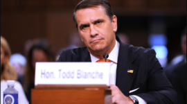 Plt Jaksa Agung AS Todd Blanche resmi membatalkan dana ganti rugi $1.8 miliar yang digagas Donald Trump demi mengamankan dukungan Senat untuk konfirmasi jabatannya. Dok: Istimewa.