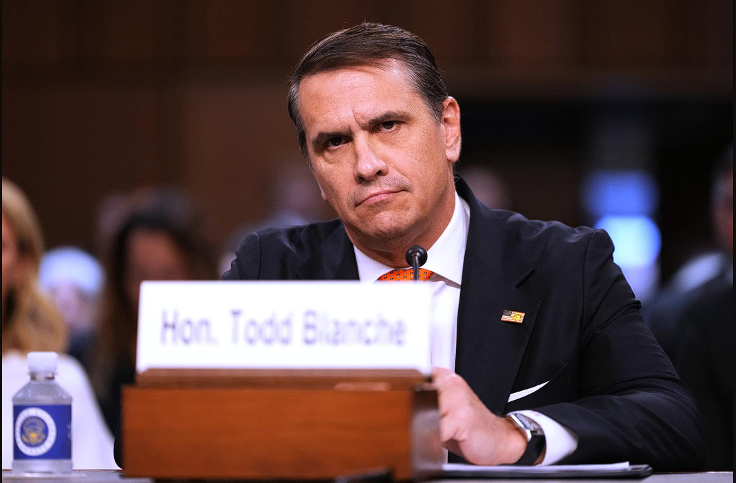 Plt Jaksa Agung AS Todd Blanche resmi membatalkan dana ganti rugi $1.8 miliar yang digagas Donald Trump demi mengamankan dukungan Senat untuk konfirmasi jabatannya. Dok: Istimewa.