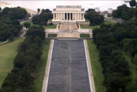 Donald Trump mengecam keputusan Jaksa Jeanine Pirro yang menghentikan penuntutan terkait kerusakan kolam Lincoln Memorial. Dok: Istimewa.