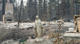 Kebakaran hutan akibat kekeringan ekstrem menerjang kota Spokane di Washington hingga memaksa evakuasi 65 ribu warga. Dok: Istimewa.