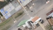 Rekaman video memperlihatkan drone militer Rusia mengejar dan melukai seorang pedagang sayur di Kherson. Dok: Istimewa.