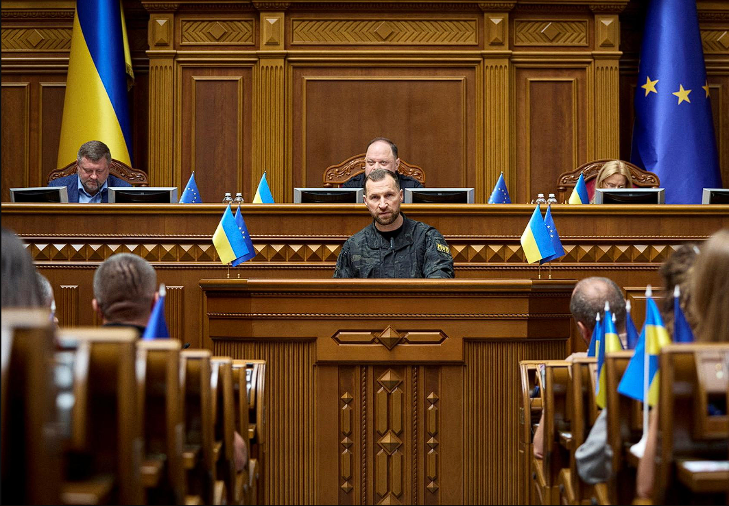 Parlemen Ukraina merestui pengangkatan Yevhenii Khmara sebagai Menteri Pertahanan baru di tengah tuntutan pemilu masa perang dan  skandal korupsi. Dok: Istimewa.