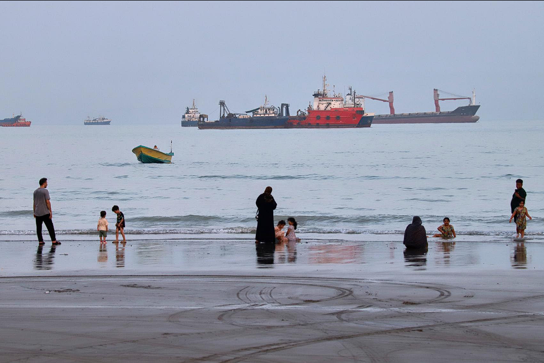 Uni Emirat Arab membekukan seluruh kegiatan perdagangan dan transaksi keuangan dengan Iran setelah ancaman serangan rudal balistik kembali mencuat di Teluk Persia. Dok: Istimewa.