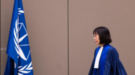 Pemerintah Jepang berjanji memberikan dukungan kepada Presiden ICC Tomoko Akane setelah Amerika Serikat menjatuhkan sanksi ekonomi, meski respon Tokyo sempat menuai kritik. Dok: Istimewa.