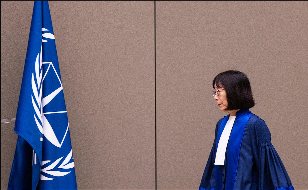 Pemerintah Jepang berjanji memberikan dukungan kepada Presiden ICC Tomoko Akane setelah Amerika Serikat menjatuhkan sanksi ekonomi, meski respon Tokyo sempat menuai kritik. Dok: Istimewa.