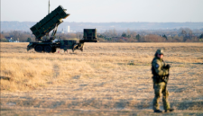 AS mengalami kekurangan rudal pencegat Patriot di Eropa akibat perang Iran, memicu kekhawatiran kerentanan NATO terhadap potensi serangan Rusia. Dok: Istimewa.