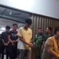 Tersangka kasus dugaan kasino Batam dibawa Bareskrim Polri untuk pemeriksaan lanjutan. (Posnews/Ist)
