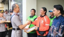 Upacara Hari Juang Polri 2026 Polres Metro Bekasi Kota dihadiri komunitas ojol, mahasiswa, relawan dan awak media. (Posnews/Polres Bekasi Kota)