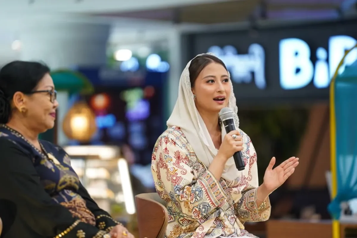 Wamendag Dyah Roro Esti membuka Sanur Fashion Week 2026 di Denpasar, Bali. (Posnews/Kemendag)
