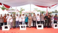 Warga mengikuti Jamuan Rakyat HUT ke-81 Kemerdekaan RI di Jakarta International Stadium, Jakarta Utara. (Posnews/Ist)