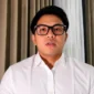 YouTuber Bigmo memberikan keterangan kepada wartawan usai menjalani pemeriksaan di Polda Metro Jaya. (Posnews/Ist)