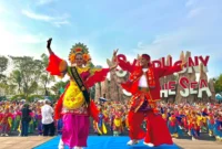 2.713 penari dari 12 negara membawakan Tari Semarak Jali-Jali Betawi di Ancol. (Posnews/Ancol)

