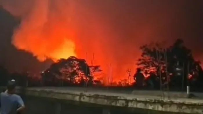 Api Merembet ke TPA Galuga, Bupati Bogor Minta Maaf dan Kerahkan Tim Gabungan. (Posnews/Ist)