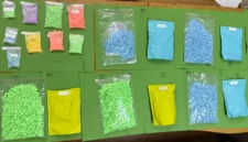 Barang bukti sabu, ekstasi dan ganja hasil pengungkapan kasus narkoba di Kalideres. (Posnews/Polres Metro Jakbar)

