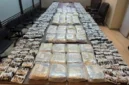 Bareskrim Polri menyita 47,5 kilogram sabu dan puluhan ribu ekstasi dari kapal kayu di Pulau Halang, Rokan Hilir, Riau. (Posnews/Bareskrim)