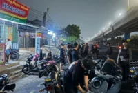 Brimob mengamankan empat sepeda motor yang diduga hendak digunakan untuk balap liar di Kalimalang Jakarta Timur. (Posnews/Ist)
