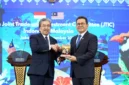 Budi Santoso dan Johari Abdul Ghani membahas penguatan perdagangan Indonesia-Malaysia di Jakarta. (Posnews/Kemendag)
