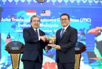 Budi Santoso dan Johari Abdul Ghani membahas penguatan perdagangan Indonesia-Malaysia di Jakarta. (Posnews/Kemendag)
