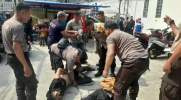 Dua terduga pelaku percobaan curanmor diamankan polisi setelah aksinya gagal di Kelapa Gading Jakarta Utara. (Posnews/Ist)
