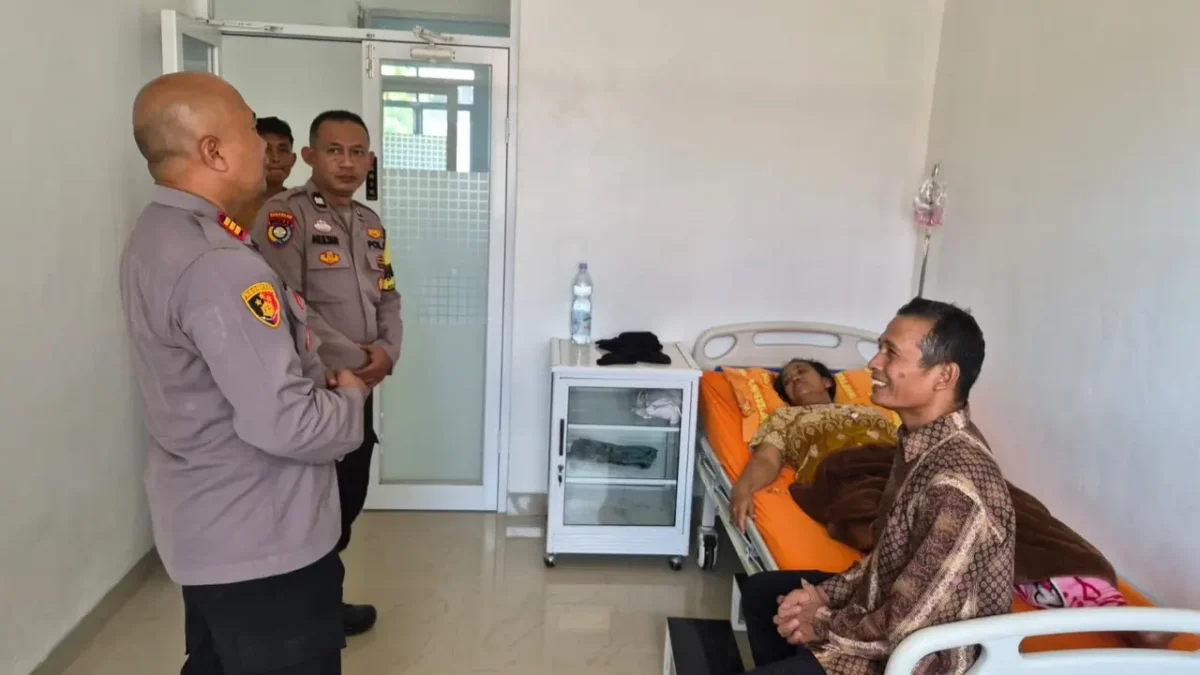 Hidangan Yasinan Diduga Picu Keracunan Massal, 50 Warga Dirawat. (Posnews/Ist)
