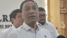 Irjen Eko Hadi Santoso pada saat menyampaikan pengungkapan kasus narkoba kepada wartawan. (Posnews/Ist)
