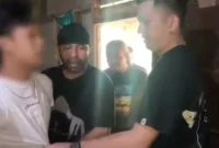 Jatanras Polda Metro Jaya menangkap terduga pelaku pembunuhan Intan Rahmania yang diduga menggunakan identitas palsu. (Posnews/Ist)
