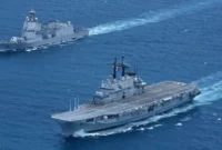 KRI Sriwijaya atau eks ITS Giuseppe Garibaldi berlayar bersama fregat TNI AL saat memasuki perairan Indonesia. (Posnews/TNI-AL)
