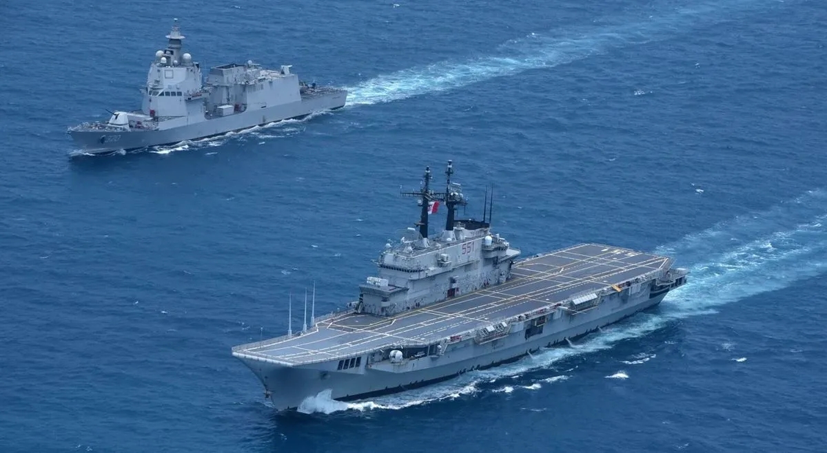 KRI Sriwijaya atau eks ITS Giuseppe Garibaldi berlayar bersama fregat TNI AL saat memasuki perairan Indonesia. (Posnews/TNI-AL)
