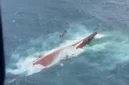KM Virgo Transport 8 terbalik di Laut Jawa saat tim SAR melakukan pencarian korban. (Posnews/Basarnas)
