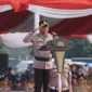Kapolres Metro Bekasi Andi Oddang memantau pelaksanaan Pilkades Serentak 2026 di Kabupaten Bekasi. (Posnews/Ist)